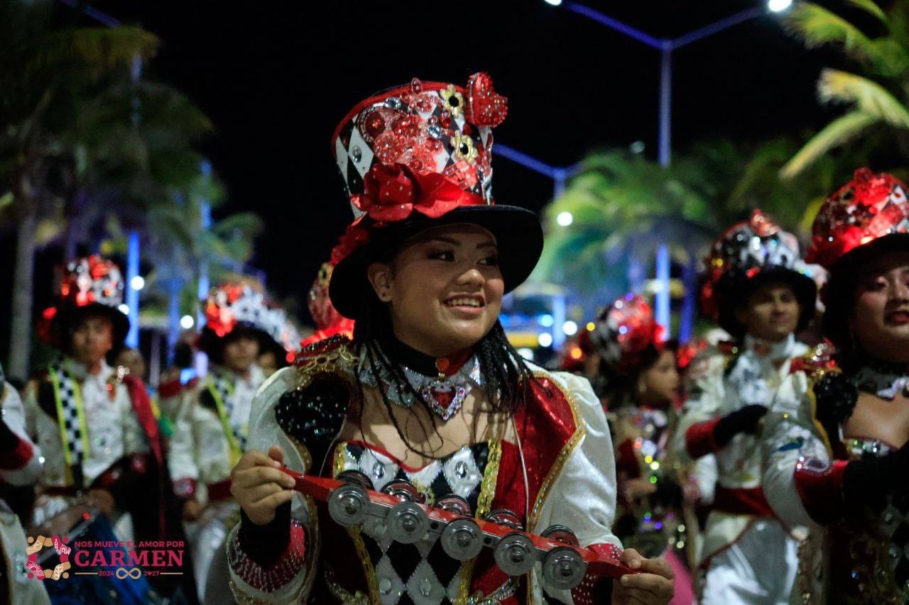 Alegría desborda los primeros paseos del Carnaval Carmen 2026