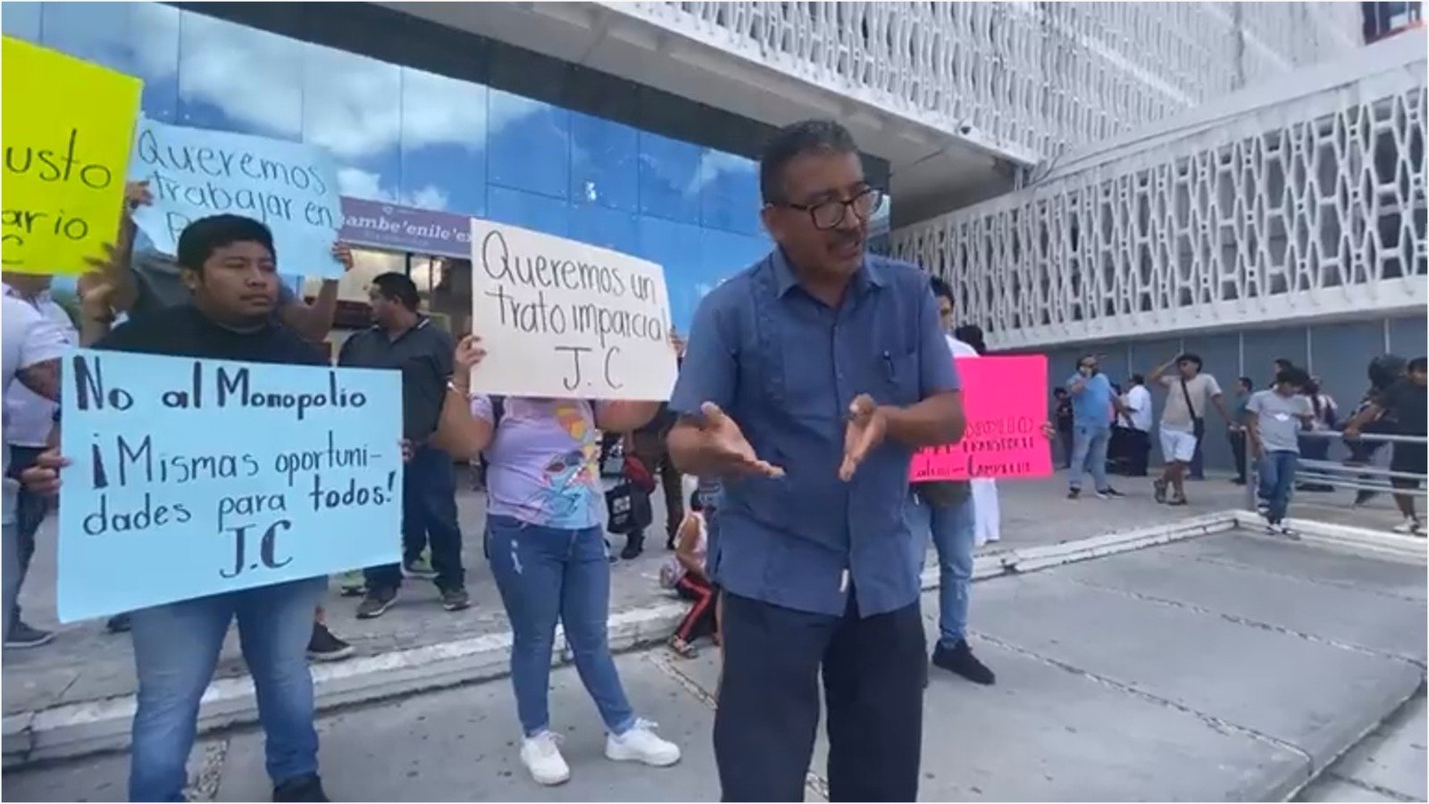 Conflicto entre transportistas en Campeche deja unidades retenidas y afecta a familias de Calkiní