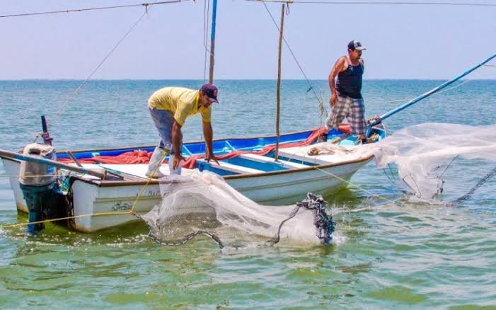 Aumento a 6 mil pesos no frena exigencia de pescadores en Campeche